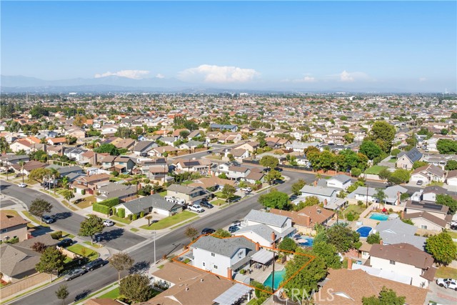 4322 Fontainbleau Avenue, Cypress CA: https://media.crmls.org/medias/6d7e486b-c5fb-49aa-a4a5-614c850d7e4c.jpg