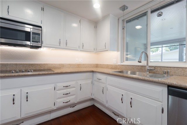 394 Avenida Castilla, Laguna Woods CA: https://media.crmls.org/medias/6d7e7007-d55e-42e9-a773-d3d0a5266ef3.jpg