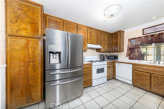 Detail Gallery Image 8 of 30 For 8385 Malachite, Rancho Cucamonga,  CA 91730 - 4 Beds | 2 Baths