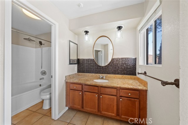 Detail Gallery Image 30 of 40 For 2040 Las Colinas Cir #202,  Corona,  CA 92879 - 2 Beds | 2 Baths