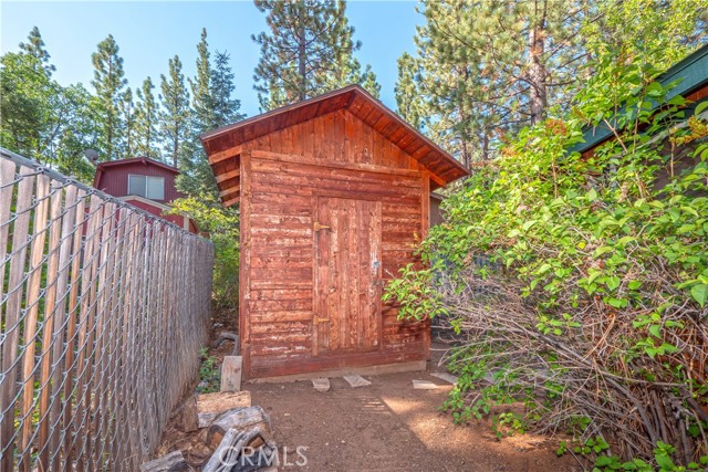 42531 Cedar Ave, Big Bear Lake CA: https://media.crmls.org/medias/6d7fb3da-f416-437f-a6f3-6b87fafea8c2.jpg