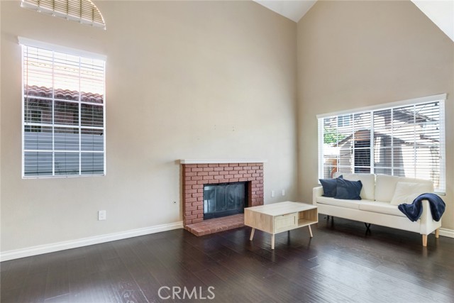 Detail Gallery Image 4 of 21 For 1152 Lugo, Colton,  CA 92324 - 3 Beds | 2/1 Baths