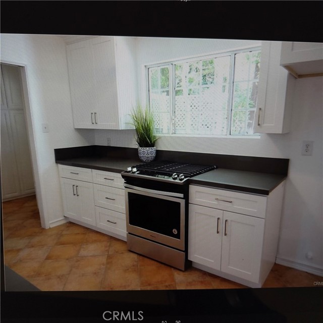 Detail Gallery Image 5 of 14 For 15819 Rosalita Dr, La Mirada,  CA 90638 - 3 Beds | 2 Baths