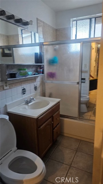 Detail Gallery Image 15 of 34 For 2313 Downie Pl, Santa Ana,  CA 92706 - 4 Beds | 2 Baths