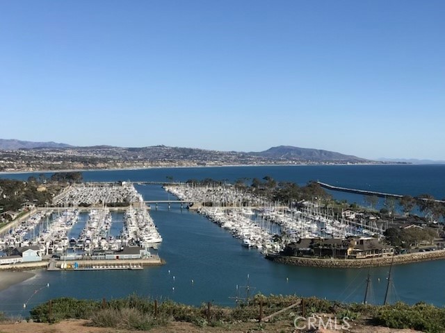 https://media.crmls.org/medias/6d806eba-86f2-4df5-b8e5-1054be90e3d0.jpg?preset=X-Large