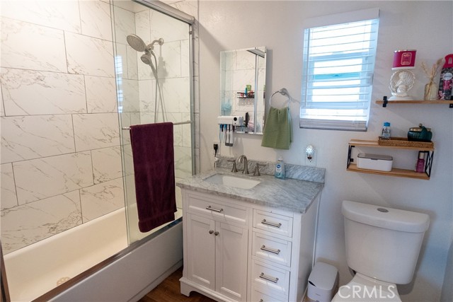 8924 Towne Avenue, Los Angeles CA: https://media.crmls.org/medias/6d808025-0344-4e65-9445-192b5f5d3b56.jpg