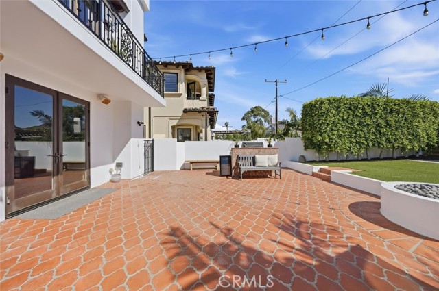 Detail Gallery Image 69 of 71 For 406 S Gertruda, Redondo Beach,  CA 90277 - 5 Beds | 4/1 Baths