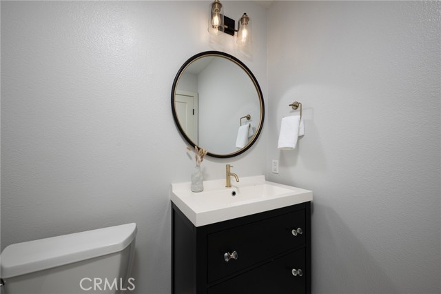 Detail Gallery Image 9 of 21 For 390 Deerfield, Irvine,  CA 92606 - 2 Beds | 1/1 Baths