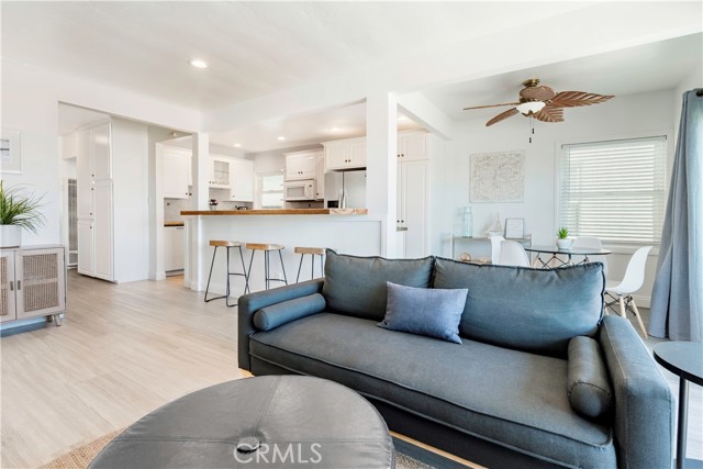 Detail Gallery Image 18 of 54 For 1003 Seal Way, Seal Beach,  CA 90740 - 6 Beds | 4 Baths