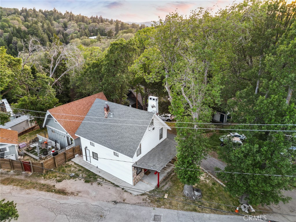 https://media.crmls.org/medias/6d82c7bf-4b72-4f2e-a2da-a84b7e57dd51.jpg?preset=X-Large