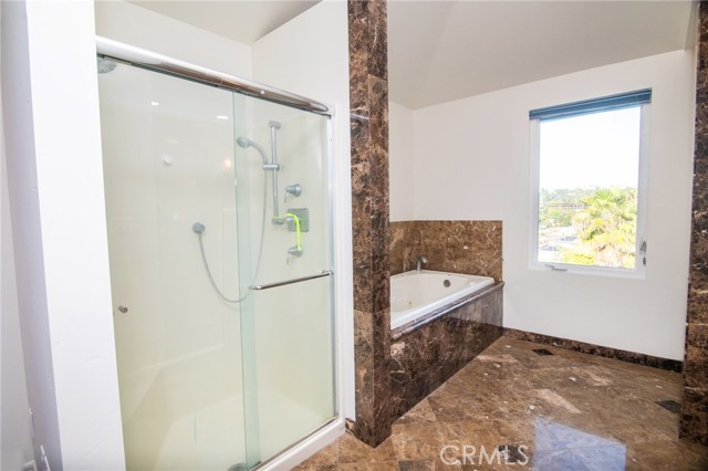 Detail Gallery Image 23 of 36 For 642 Fresca St, Solana Beach,  CA 92075 - 4 Beds | 2/1 Baths