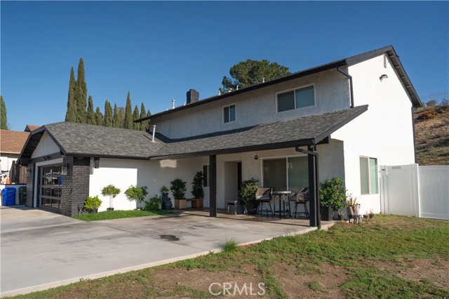 Detail Gallery Image 2 of 47 For 7320 Percheron, Jurupa Valley,  CA 92509 - 4 Beds | 2/1 Baths