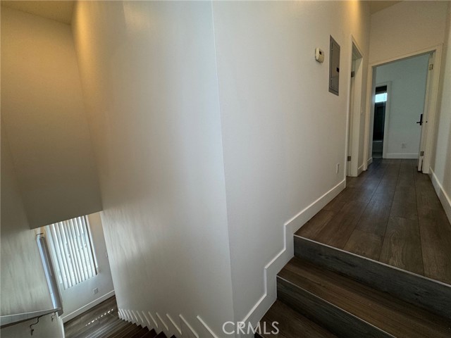 1737 1/2 Magnolia Avenue, Los Angeles CA: https://media.crmls.org/medias/6d8426d9-ae16-4ff0-8762-f860a42c93dc.jpg