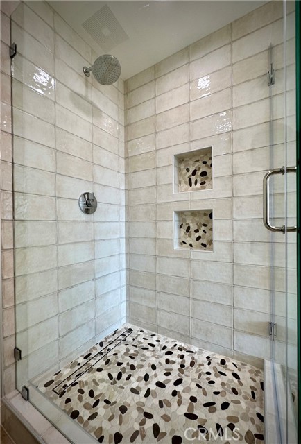 Image 18 of 63 For 6168 Briercrest Avenue
