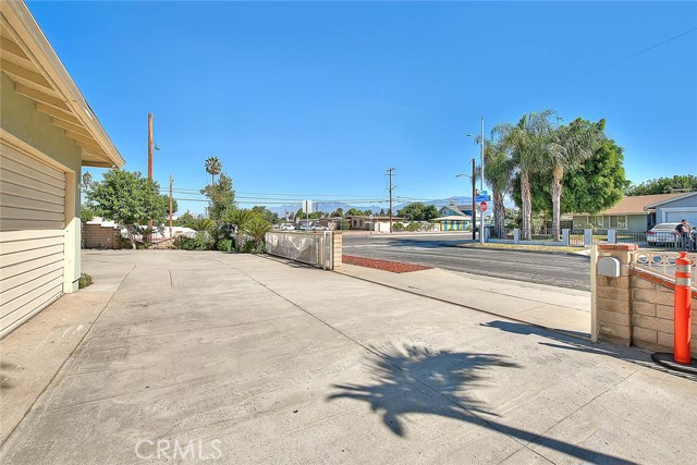 14104 Barrydale Street, La Puente CA: https://media.crmls.org/medias/6d85147d-2089-4dd7-8a48-52d673f039d8.jpg