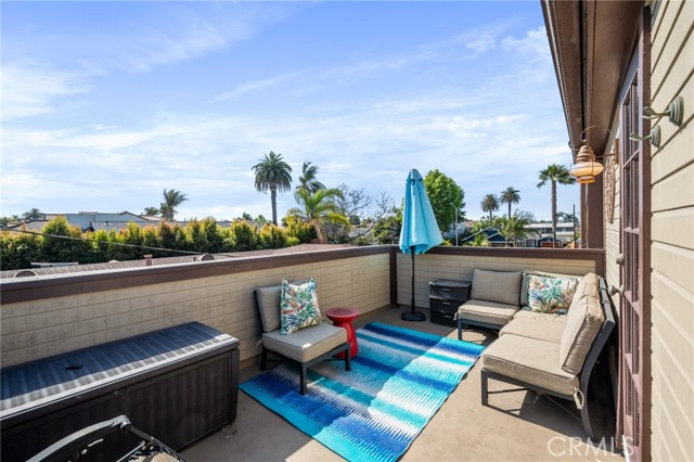 533 Roswell Avenue, Long Beach CA: https://media.crmls.org/medias/6d860757-35b3-49a2-8aa1-0885420a4304.jpg