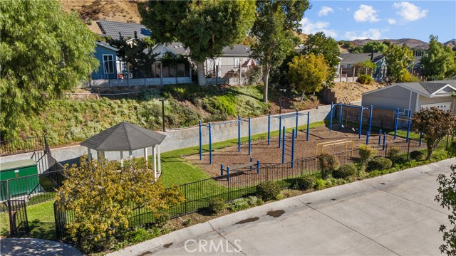 Detail Gallery Image 38 of 47 For 20123 Northcliff Drive, Canyon Country,  CA 91351 - 3 Beds | 2 Baths