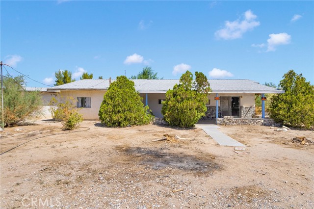 Detail Gallery Image 1 of 59 For 37531 E End Rd, Lucerne Valley,  CA 92356 - 2 Beds | 1 Baths