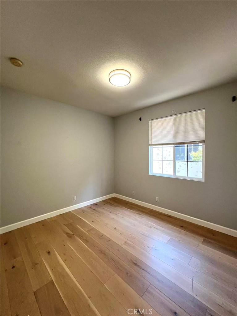 https://media.crmls.org/medias/6d86a5a6-64d5-48c7-8c0e-ceb44d4a6cc0.jpg?preset=X-Large