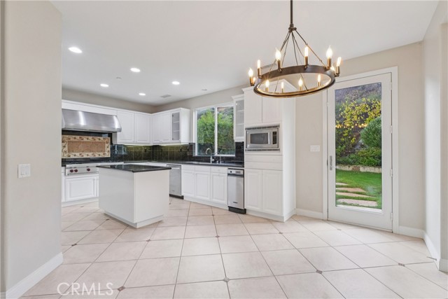 Detail Gallery Image 16 of 48 For 1908 Hazel Nut Ct, Agoura Hills,  CA 91301 - 4 Beds | 4 Baths