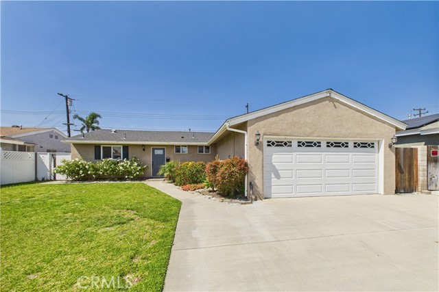 3647 W Myra Avenue, Anaheim CA: https://media.crmls.org/medias/6d86b7b2-93d2-4543-9048-6684e81d5114.jpg