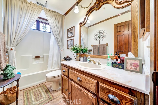 11720 Honeybee Lane, Juniper Hills CA: https://media.crmls.org/medias/6d86cba1-0540-45a3-9287-bf9207f2bf0b.jpg