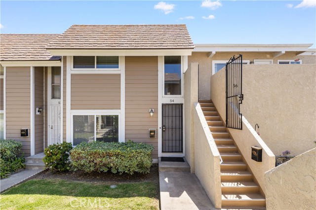 54 Kazan Street, Irvine CA: https://media.crmls.org/medias/6d875f33-7bb1-439f-b4b1-5685333d9296.jpg