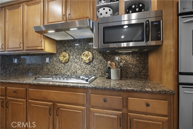 27123 Coral Bells Way, Murrieta CA: https://media.crmls.org/medias/6d887c92-1522-4278-961a-a2b32b19446f.jpg