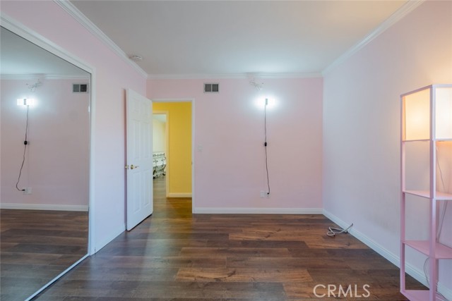 19941 Hiawatha Street, Chatsworth CA: https://media.crmls.org/medias/6d889a47-2079-4b17-a7c7-32304b2cb940.jpg