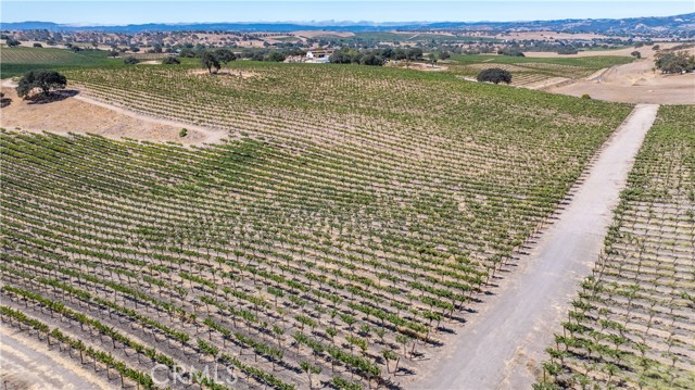 4825 Mill Road, Paso Robles CA: https://media.crmls.org/medias/6d88c3dd-40cc-4aa1-ac74-aa120043a1ef.jpg