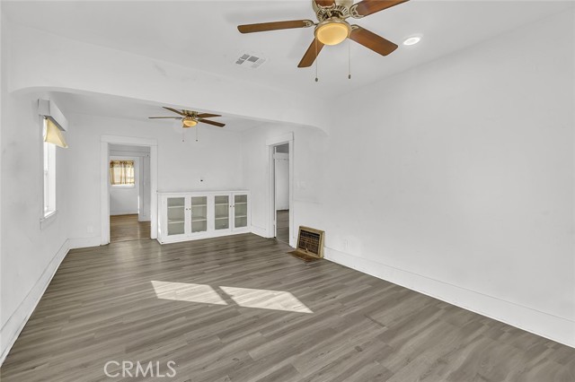 Detail Gallery Image 5 of 25 For 926 East 97th Street, Los Angeles,  CA 90002 - 2 Beds | 1 Baths