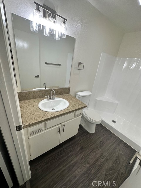 Detail Gallery Image 15 of 25 For 18225 Kingsdale Ave #212,  Redondo Beach,  CA 90278 - 2 Beds | 2 Baths