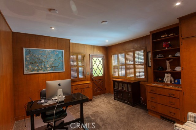 Detail Gallery Image 17 of 26 For 1724 Sombra Dr, Glendale,  CA 91208 - 3 Beds | 2 Baths