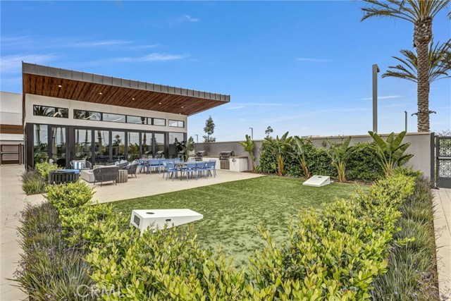 16235 Dawn Way, Tustin CA: https://media.crmls.org/medias/6d8a0096-181a-4582-802f-a69d91f8351d.jpg