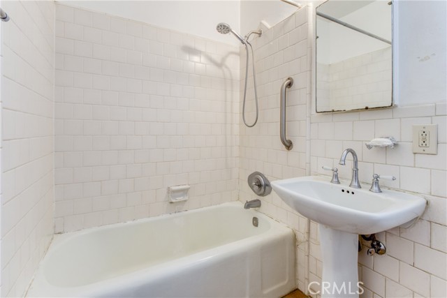 Detail Gallery Image 15 of 28 For 2107 Cyril Ave, Los Angeles,  CA 90032 - 3 Beds | 1 Baths