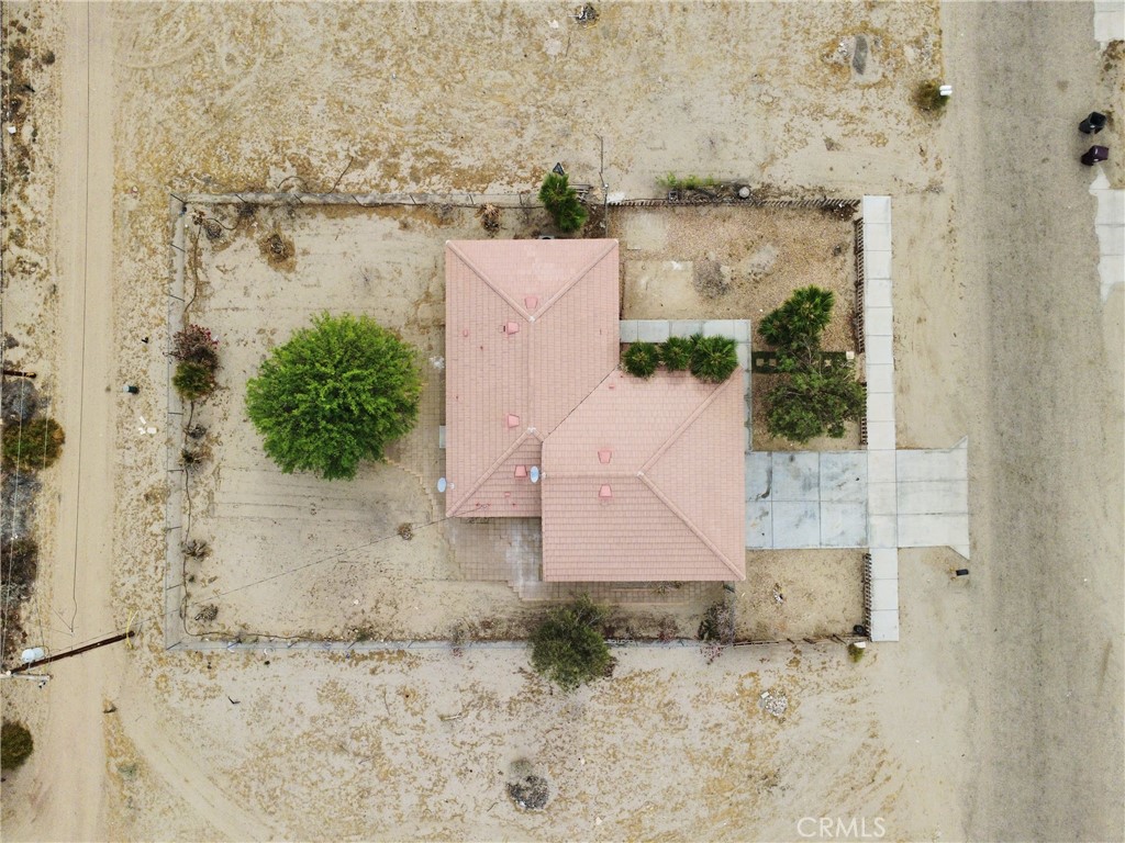 https://media.crmls.org/medias/6d8a91ae-f9c9-4c02-8286-1b8e3f9191d3.jpg?preset=X-Large