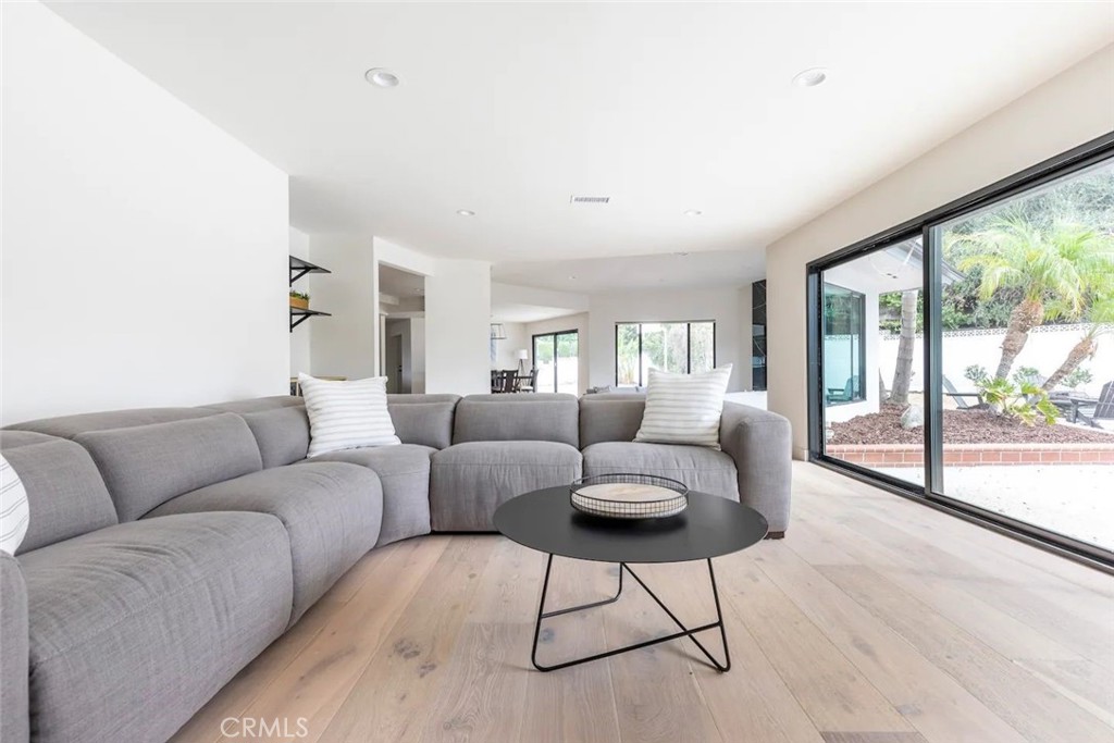 MLS #OC26110968 image #8