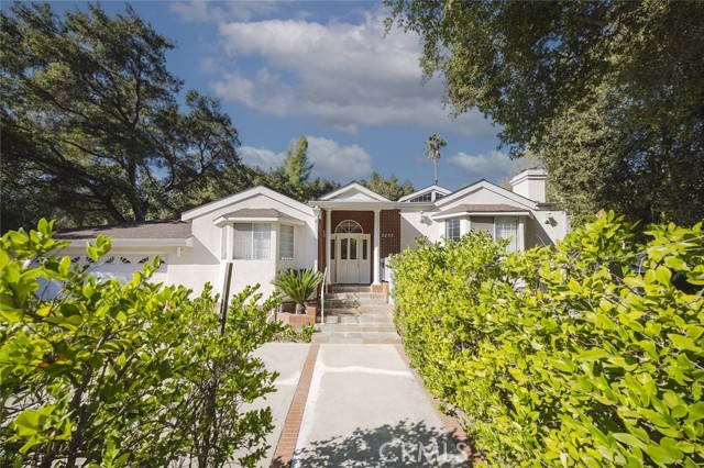 Detail Gallery Image 7 of 49 For 2255 E Chevy Chase Dr, Glendale,  CA 91206 - 4 Beds | 3 Baths