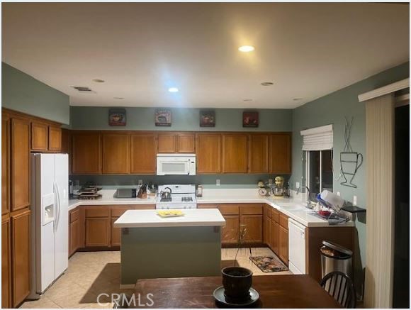 Detail Gallery Image 4 of 11 For 10972 Admirals Bay, Victorville,  CA 92392 - 4 Beds | 3 Baths