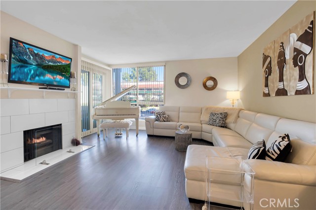 Image 3 for 17711 Margate St #116, Encino, CA 91316