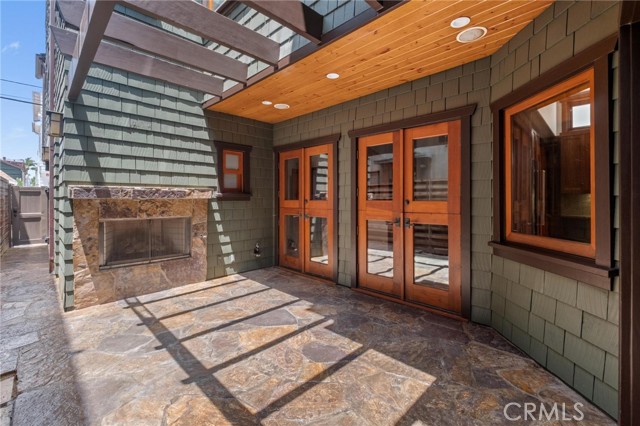 401 8th Street, Manhattan Beach CA: https://media.crmls.org/medias/6d8d6dca-dc51-404d-ba22-1888375a85bb.jpg