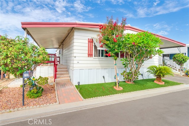 Detail Gallery Image 3 of 30 For 4000 Pierce St #220,  Riverside,  CA 92505 - 3 Beds | 2 Baths