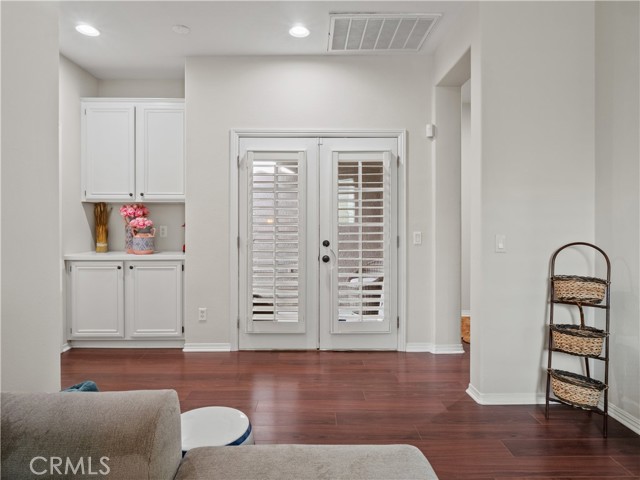 Detail Gallery Image 4 of 39 For 28532 Agajanian, Saugus,  CA 91390 - 4 Beds | 3 Baths