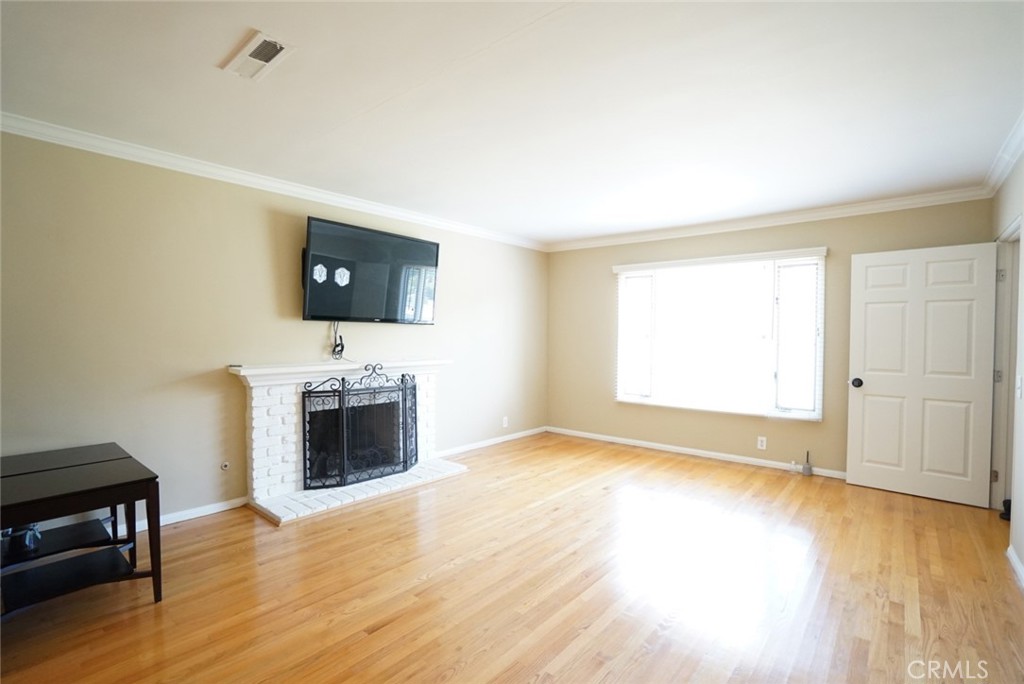 MLS #WS25216406 image #3