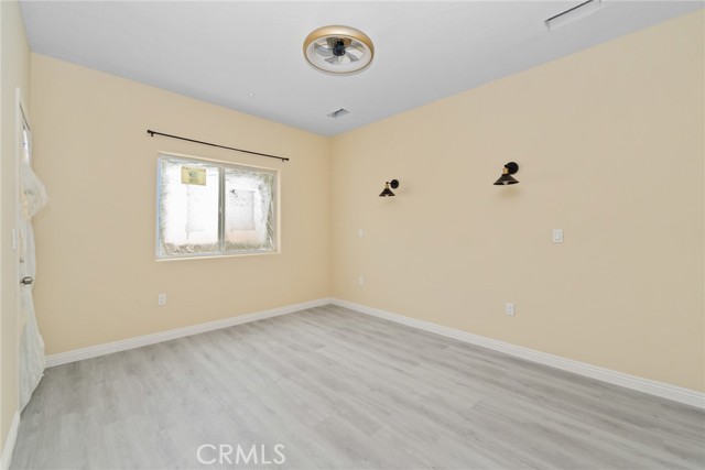 Detail Gallery Image 27 of 35 For 15688 Kingswood, Victorville,  CA 92392 - 4 Beds | 3 Baths