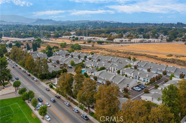 Detail Gallery Image 40 of 41 For 25139 Amberley Way, Valencia,  CA 91355 - 3 Beds | 2/1 Baths