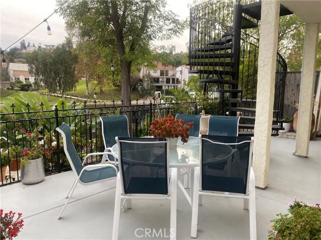 Detail Gallery Image 18 of 20 For 4609 Park Mirasol, Calabasas,  CA 91302 - 3 Beds | 3/1 Baths