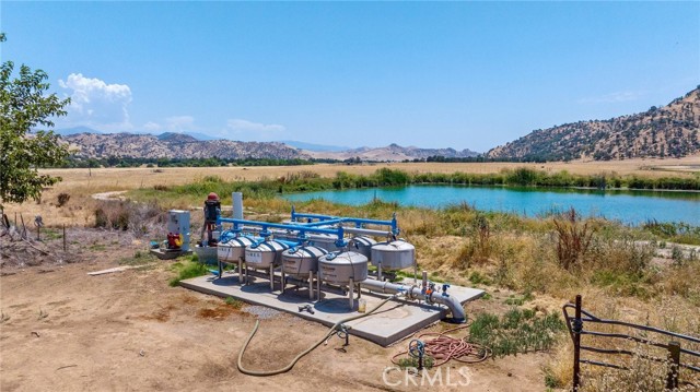 19400 398, Woodlake CA: https://media.crmls.org/medias/6d8f557e-bcd6-42c3-9ce5-028d4fe4f270.jpg