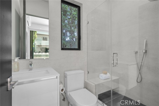 Detail Gallery Image 53 of 59 For 15231 Greenleaf St, Sherman Oaks,  CA 91403 - 6 Beds | 7/1 Baths