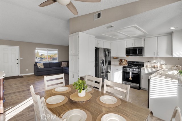 Detail Gallery Image 12 of 55 For 15005 Mesquite St, Hesperia,  CA 92345 - 4 Beds | 2 Baths